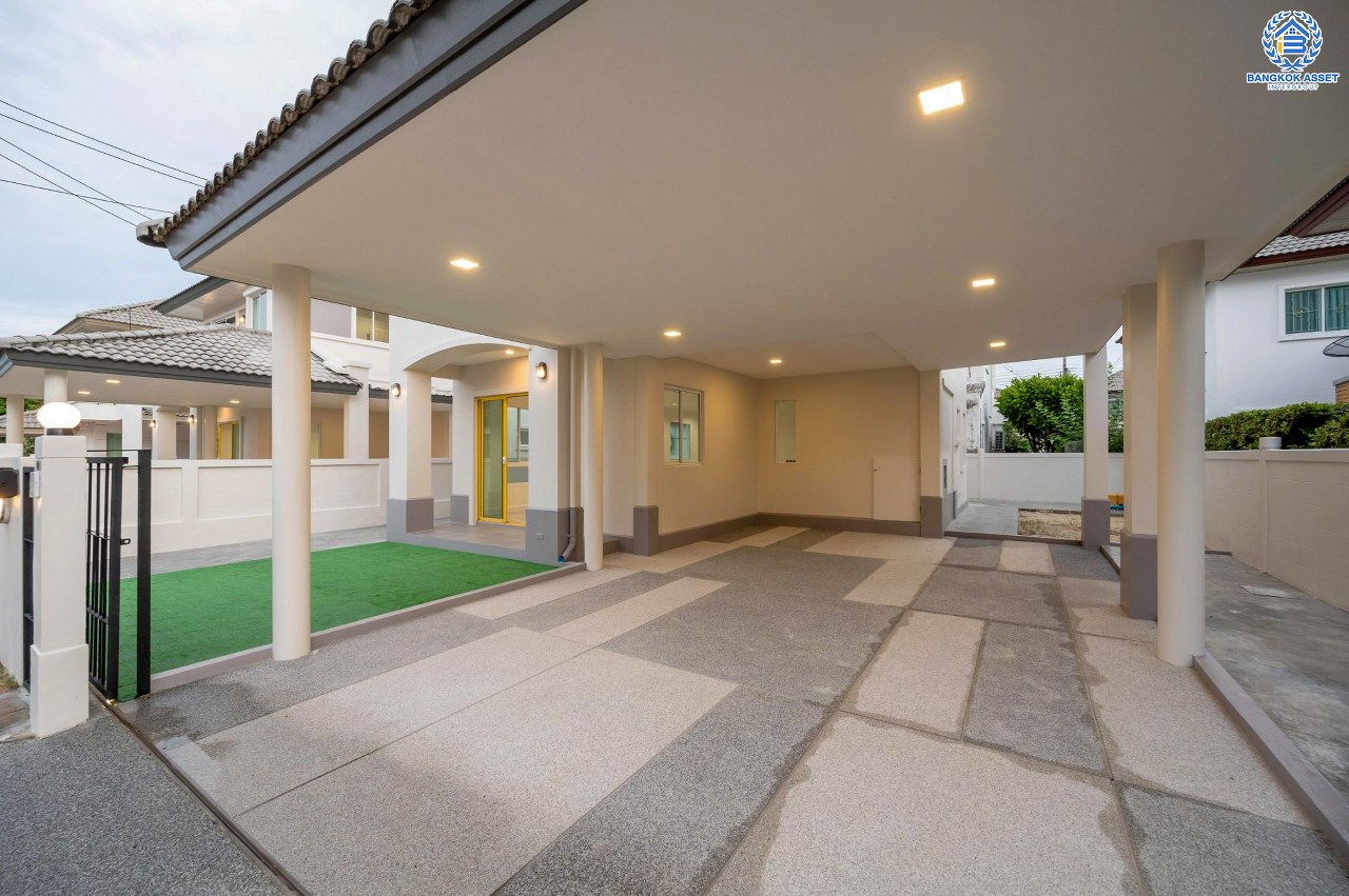 บ้านมือสองตกแต่งใหม่ โครงการ ชวนชื่นโมดัส แจ้งวัฒนะ เนื้อที่ 51.6 ตร.ว. ฟังก์ชัน 3 ห้องนอน 3 ห้องน้ำ จอดรถได้ 2 คัน รองรับทุกการอยู่อาศัย บนทำเลเดินทางเข้า-ออกเมืองสะดวก เชื่อมต่อถนนเลี่ยงเมืองปากเกร็ด, ถนนแจ้งวัฒนะ, ถนนติวานนท์ ใกล้รถไฟฟ้าสายสีชมพู "สถานีเลี่ยงเมืองปากเกร็ด" ทางด่วน "แจ้งวัฒนะ" และเซ็นทรัล แจ้งวัฒนะ